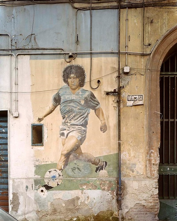 Stefan Ruiz. Murales de Maradona en Nápoles.