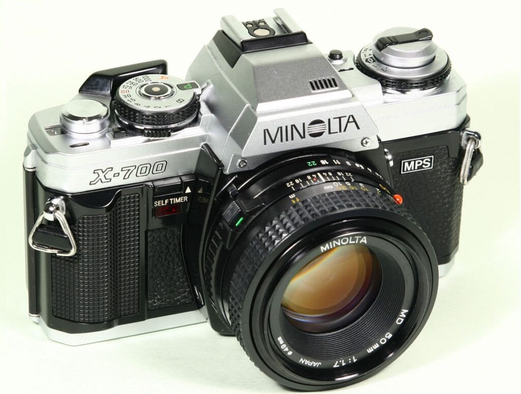 Minolta X700